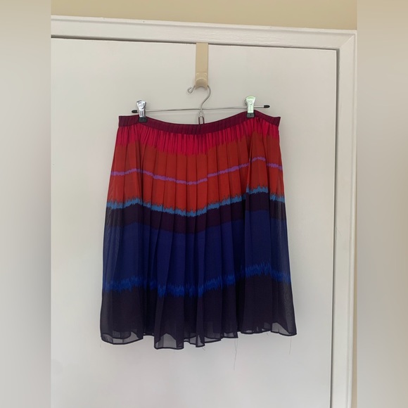 Colorful ELLE Skirt - Picture 2 of 5